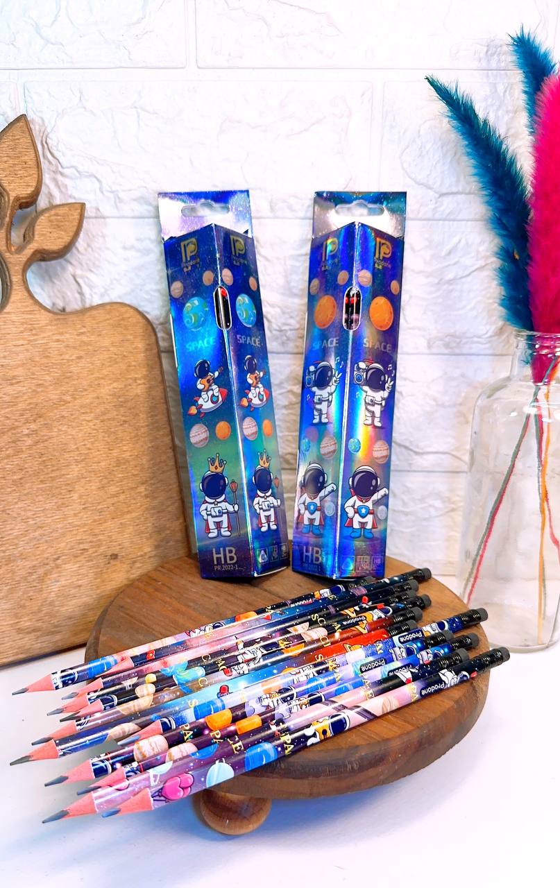 مداد سیاه ۳ گوش فضانورد