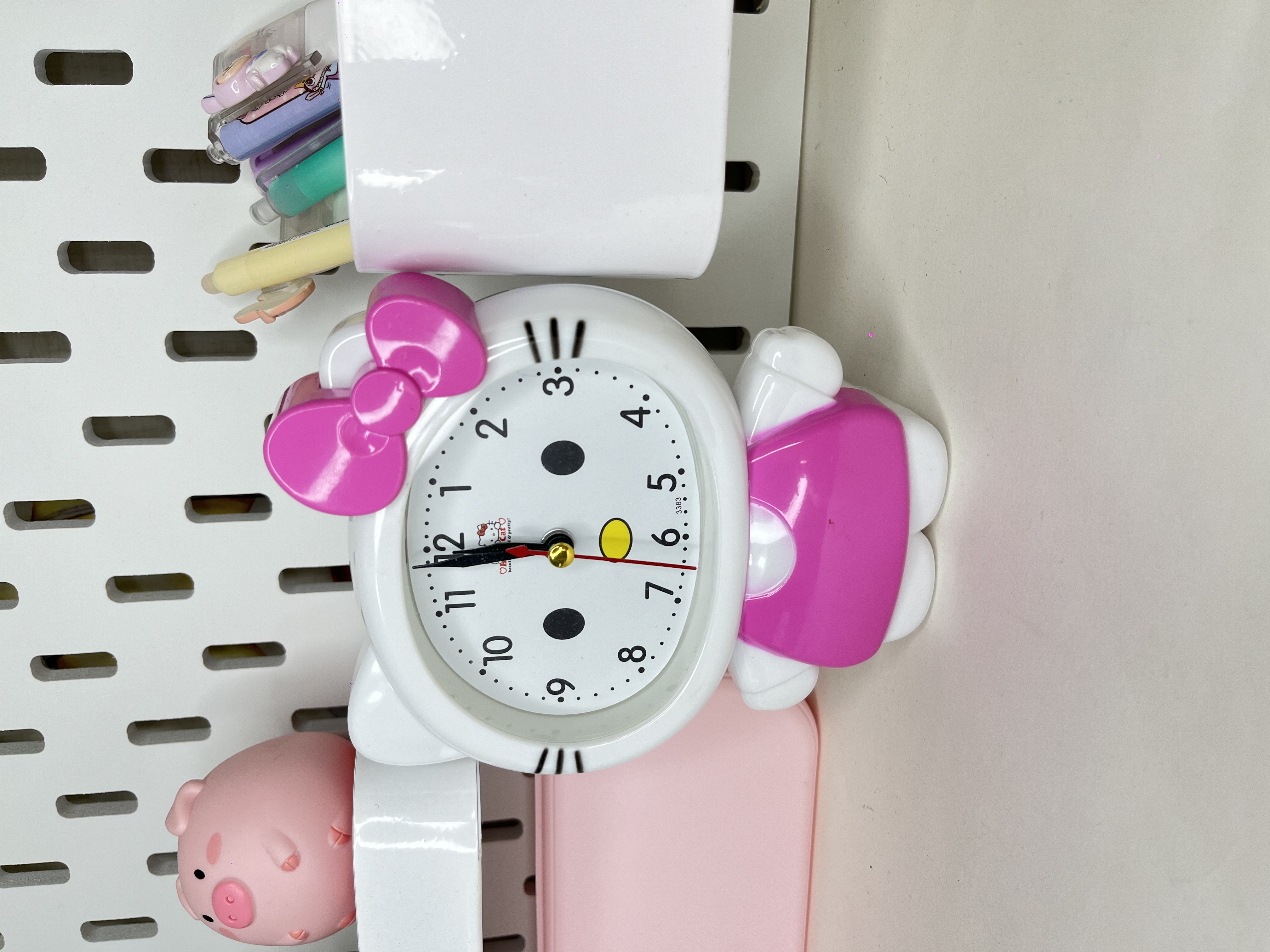 ساعت طرح کیتی